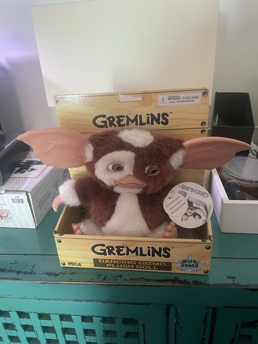 Gizmo gremlin dancing plush - gremlin,