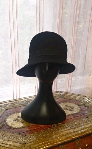 Brimmed black melton wool - brimmed,