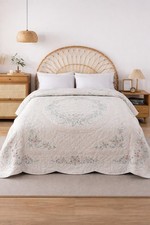 Vintage Bedspread 75 x 100
