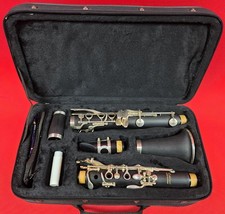 Elkhart 100cl BB Clarinet by Vincent Bach