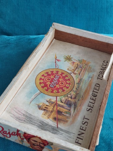 Vintage rajah wooden - vintage,