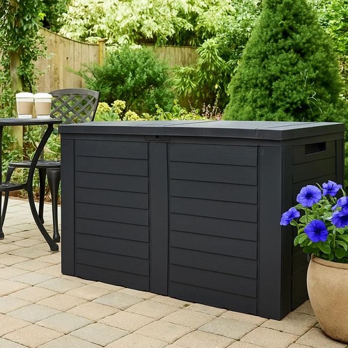 Small outdoor parcel delivery - small,
