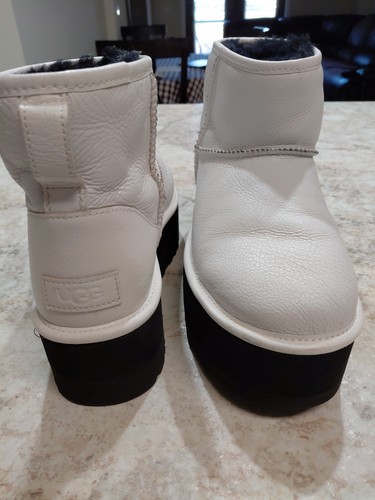 Ugg boots white size - white,