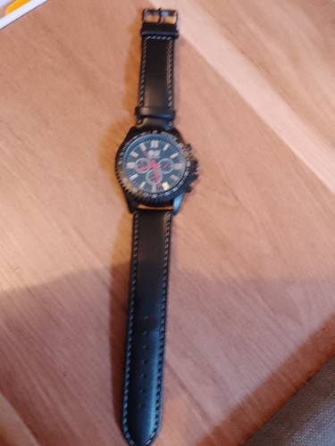 Crosshatch men quartz - crosshatch,