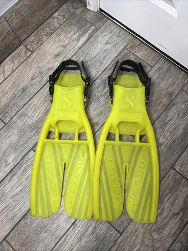 Scubapro twin jet fins - "twin,