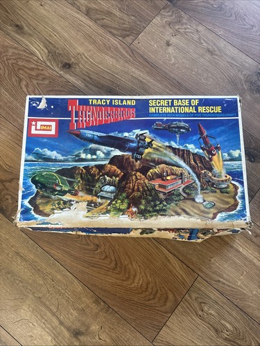 Mai thunderbirds tracy island - mai,