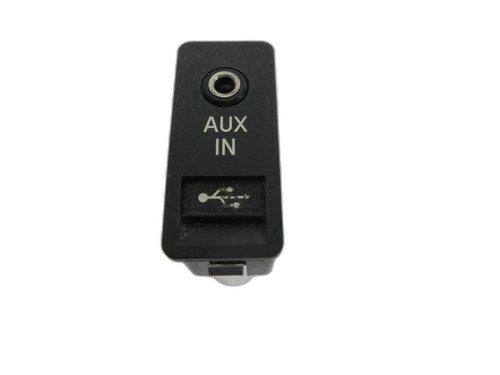 Aux and usb adaptor bush - aux,