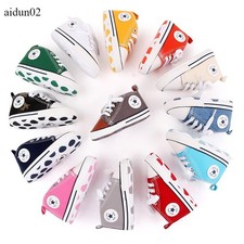Newborn baby boy girl - newborn,