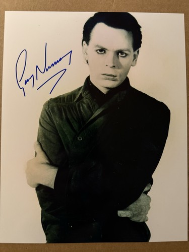 Gary numan autograph 8x10 - gary,