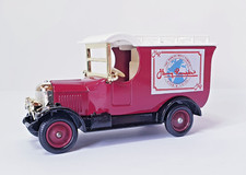 Lledo Promotional LP50.003 Harry Ramsden's Fish & Chips - Morris Bull Nose Van.