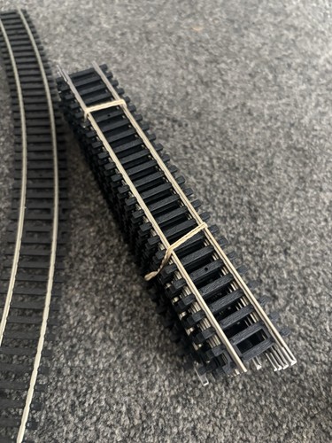 Hornby r600 straights - 10,