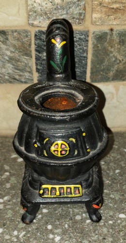Vintage miniature cast iron - miniature,