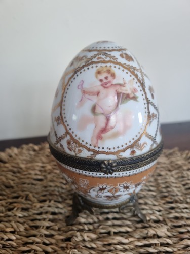 Vintage past times porcelain - vintage,