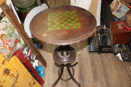 Unusual antique 1800 chess - unusual,