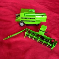 SIKU FARMER 1:32 SCALE