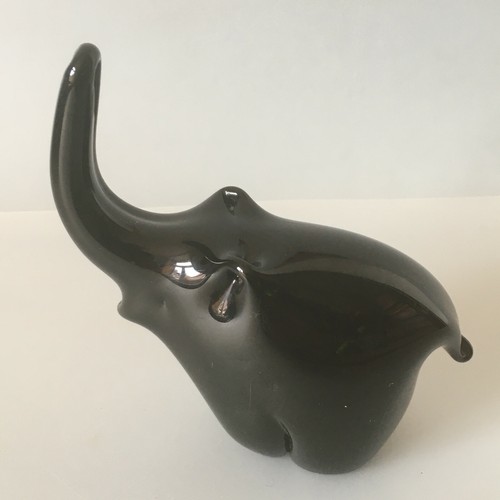 Vtg art glass elephant - glass,