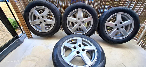 Genuine toyota corollla 2002 - corollla,