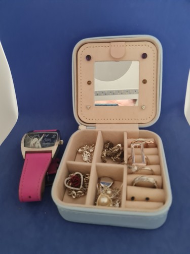 Jewellery box with - jewellery,
