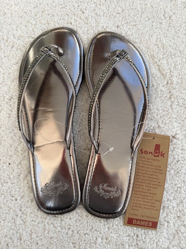Brand new sanuk - new, ‘charm