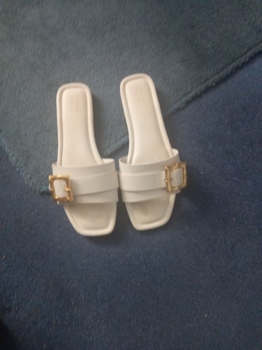 Ladies cream sandles wide - sandles.,