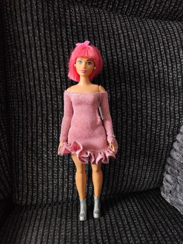 Curvy barbie doll - curvy, with