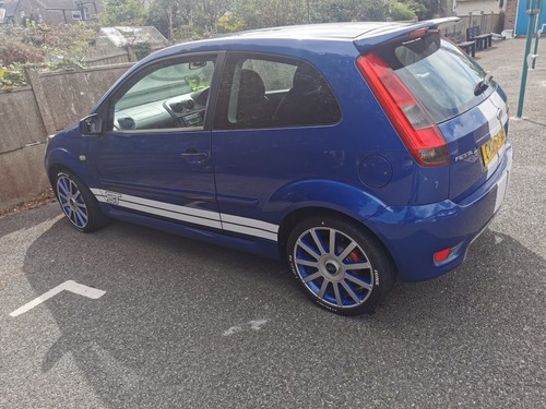 Ford fiesta mk6 - st,