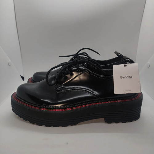 Bershka shiny black red - bershka,