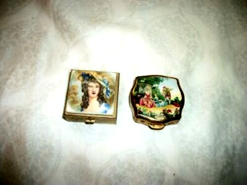 Vintage stratton pill boxes - stratton,