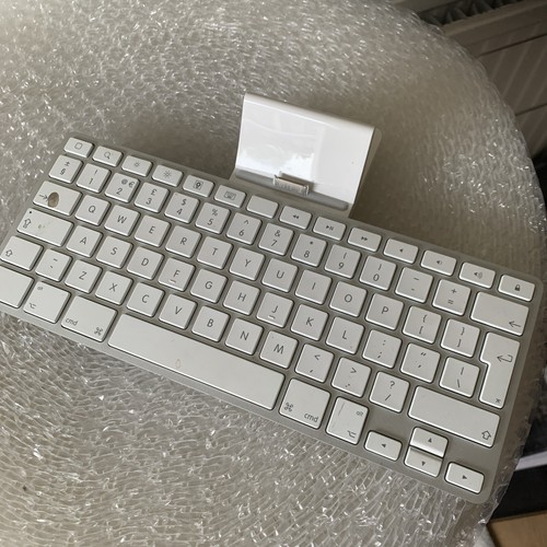 Official apple ipad keyboard - ipad,