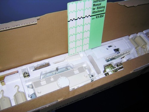 Brother knitting machine - knitting,