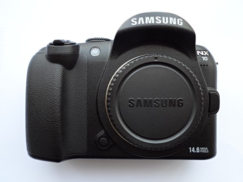 Near mint samsung nx10 - mint,