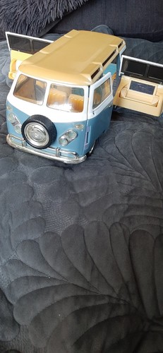 Lily bratz camper van - camper,
