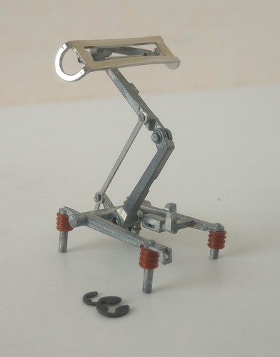 Hornby x8013 gauge class - gauge,