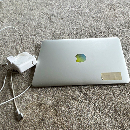 Apple macbook air - apple,
