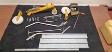 Man hole lifting set
