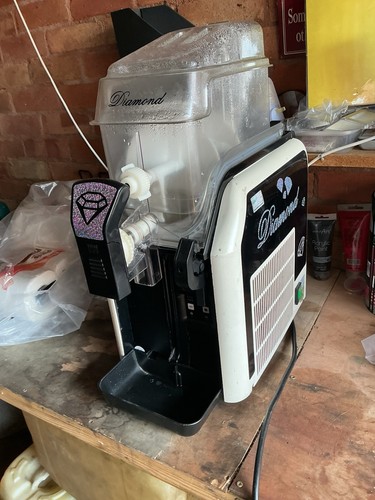 Slush machine milk shake - machine/milk,