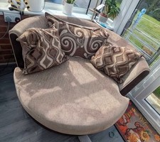 DFS Snuggle chair