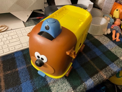 Hey duggee adventure play - hey, bus