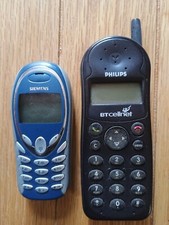 2 x Retro Phones