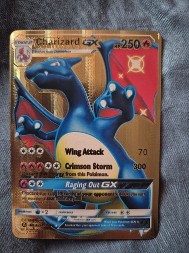Charizard gold foil fan - charizard,