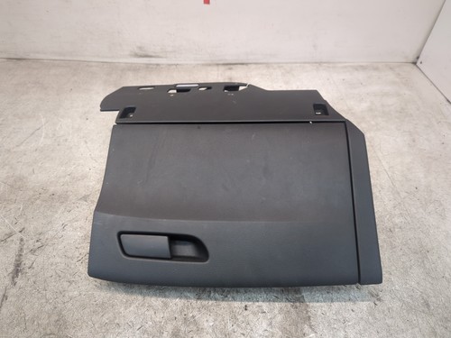 Audi glove box 2018 - a4, doors