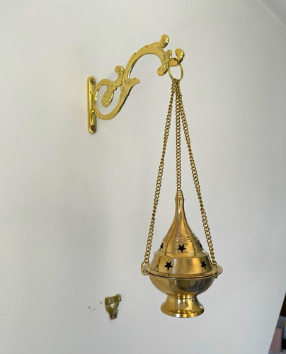 Gold toned hanging - toned, star