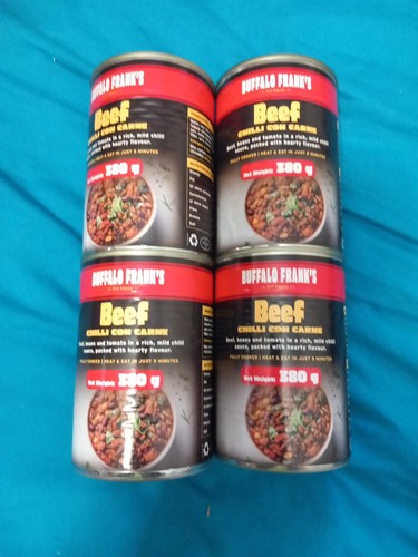 Tin cans beef chilli - of, con