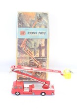 Vtg CORGI TOYS 1127 Simon Snorkel Fire Engine Model w/Firemen BOXED 24cm - L36