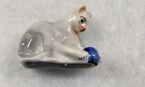 Small porcelain siamese cat - small,