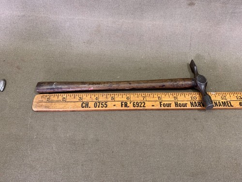 Brades pin hammer upholstery - pin,