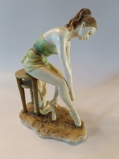 Regal Ballerina Figurine / Dancing / Resin / Ornament / Home Decoration