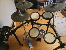 Yamaha Dtx 582 full Drum Kit And 502 Module, hardly used, rrp £1500, discontinue