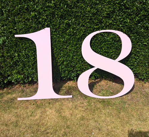 Wooden number 18 - xl,