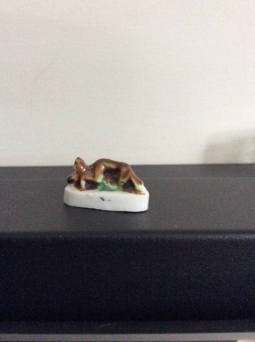 Tiny china dog - china,